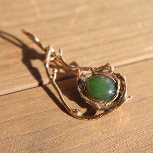 1970s Gold Tone Brooch